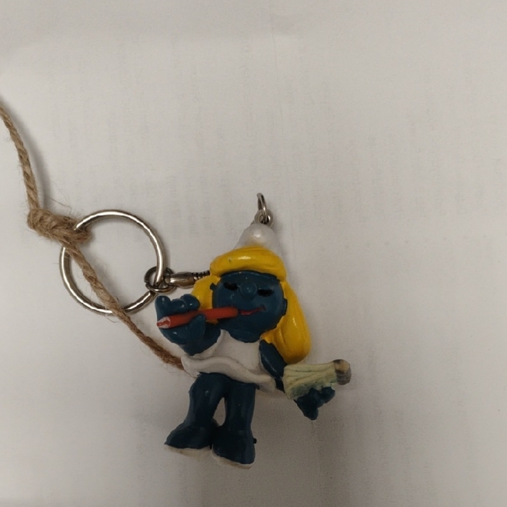 Vintage 1981 PEYO SMURFETTE KEYCHAIN CHARM NRMINT CONDITION